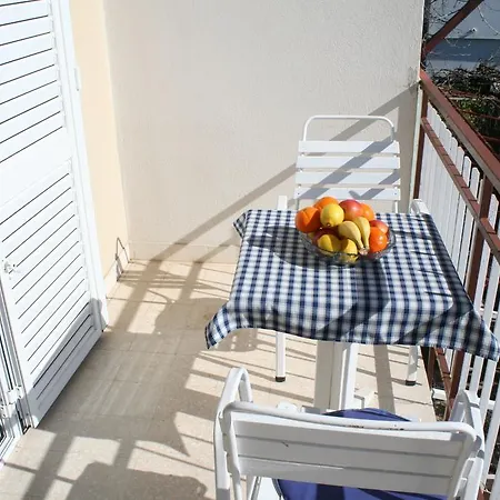 3m * Trogir